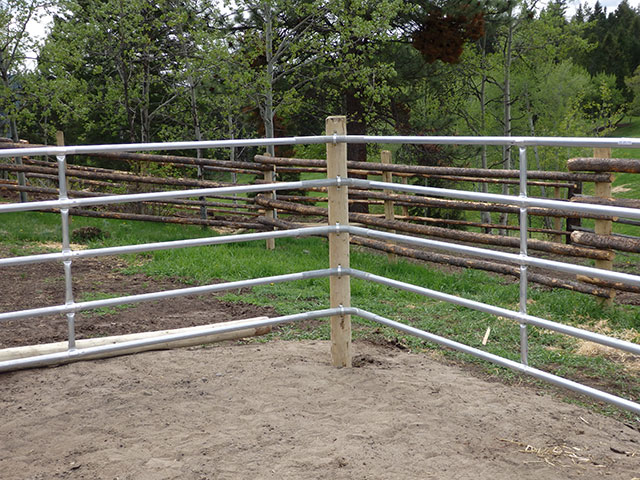 Continuous Fence